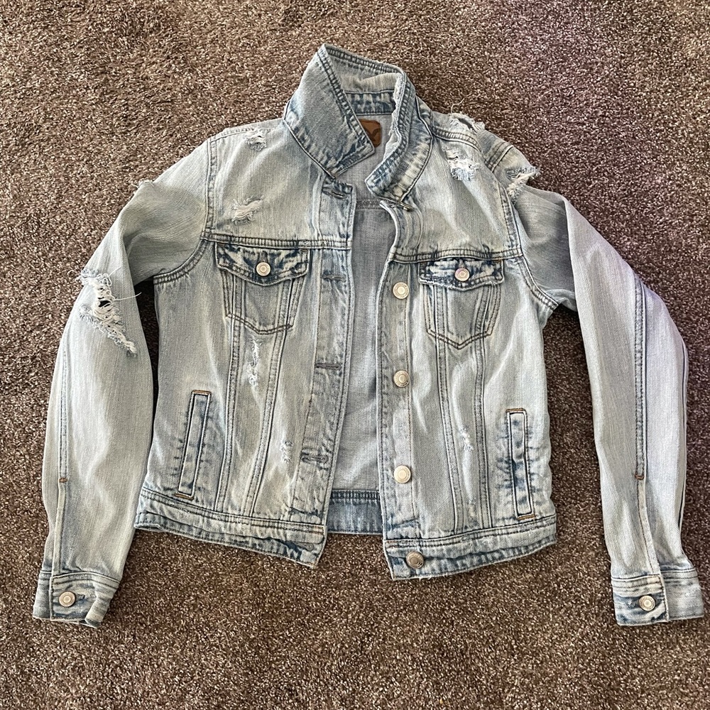 Women American Eagle Jean Jacket Size S Distressed
